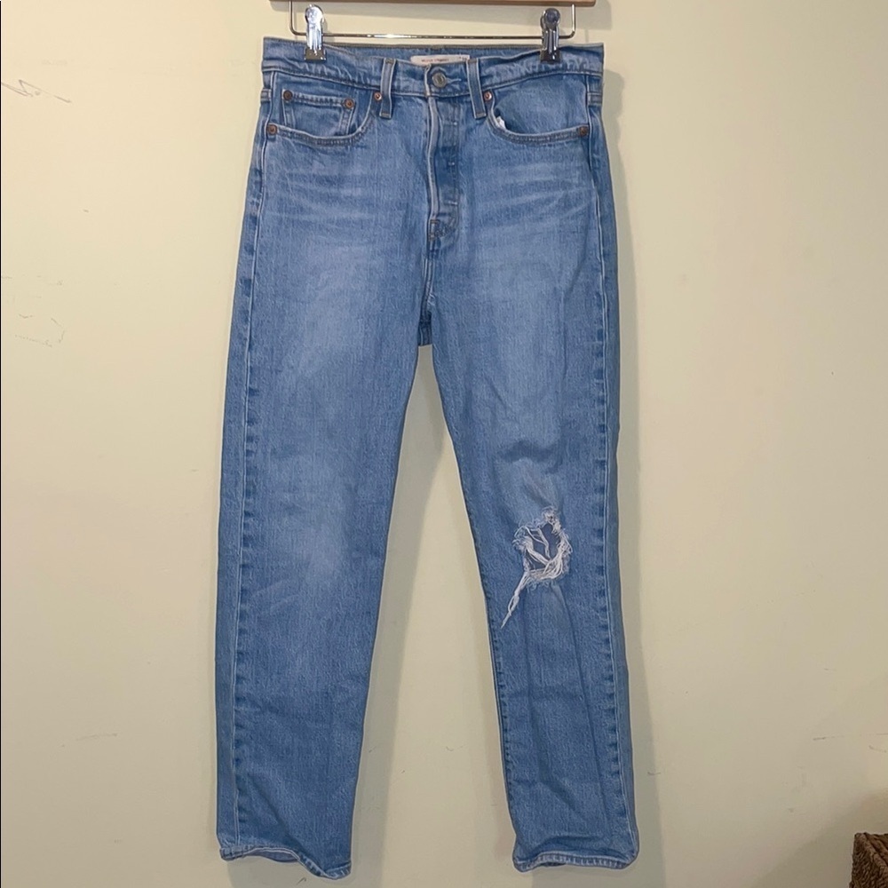 Womens Levi's Wedgie Straight Distressed Light Wash Jeans